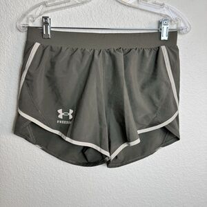 Under Armour UA Freedom Women's Shorts‎ Size S Green Training Athletic Gym